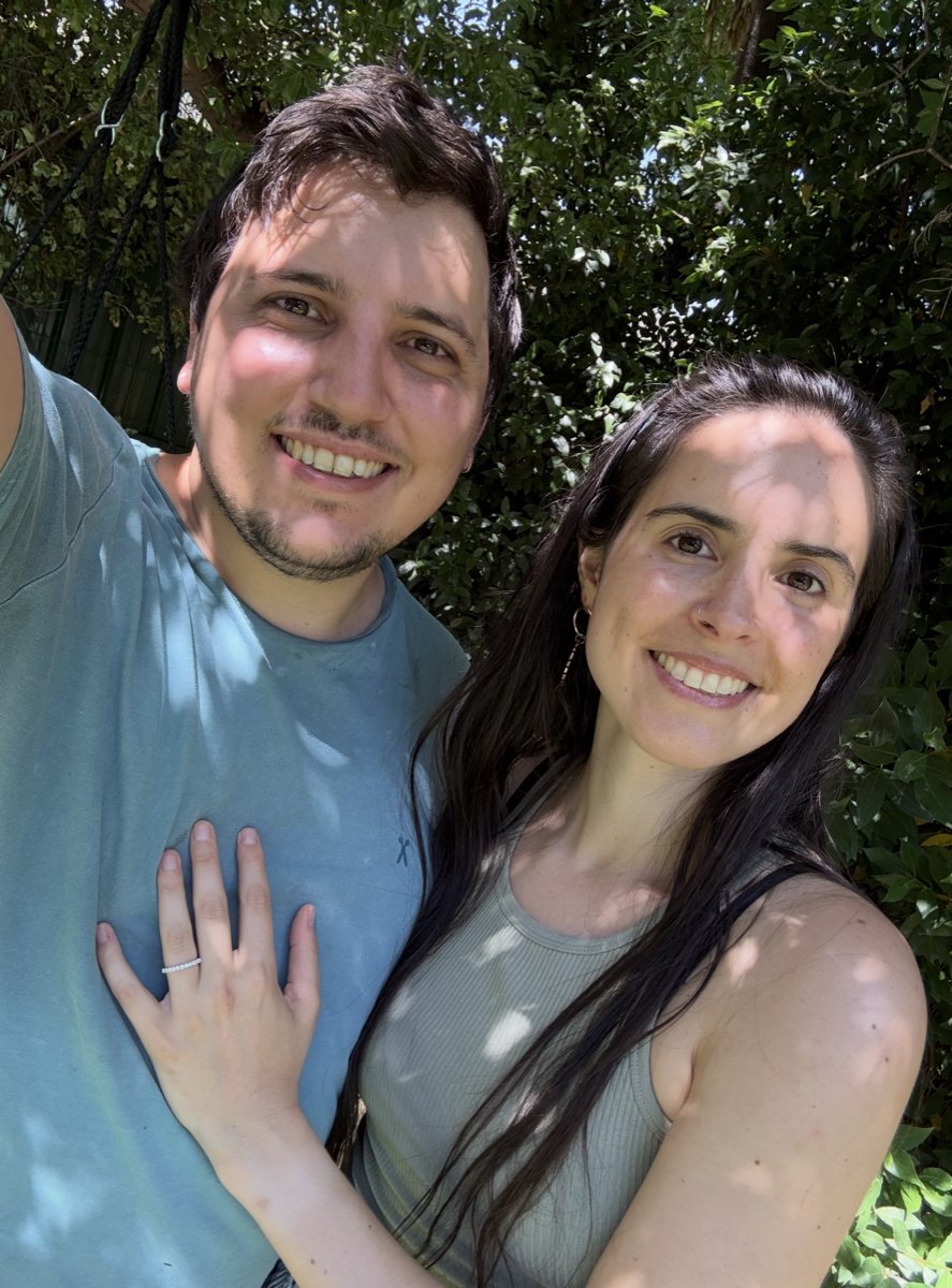 Deby y Edu sonriendo